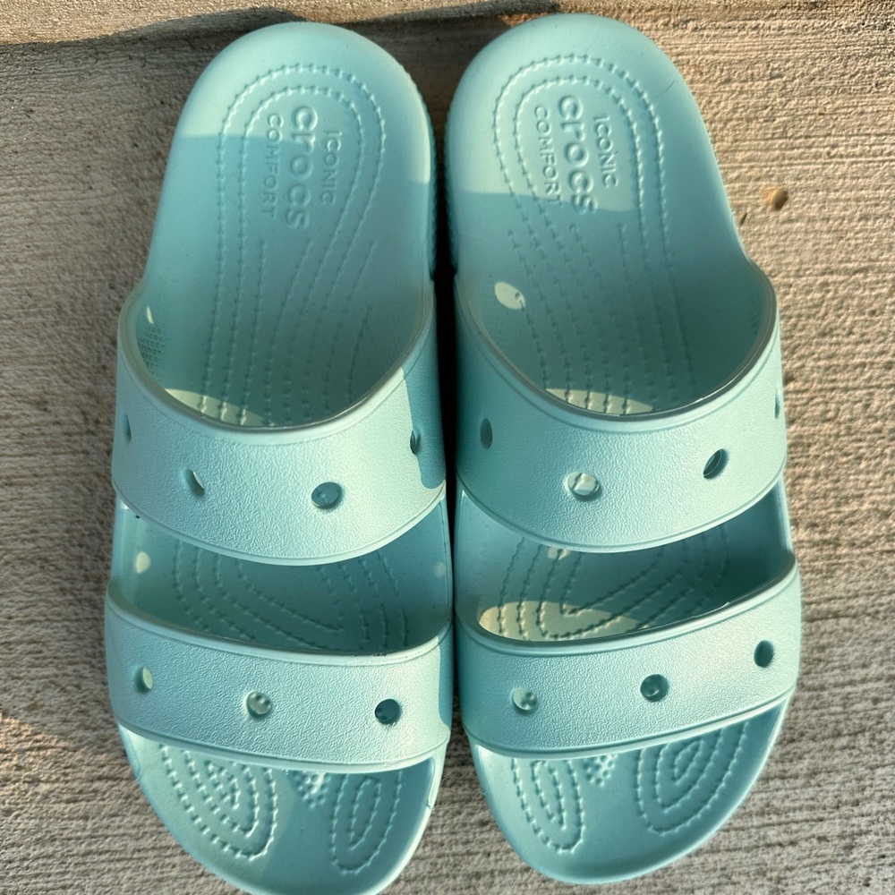 Crocs Sandler women’s size 8, aqua. Run big, normally wear a size 8.5 to 9 shoe